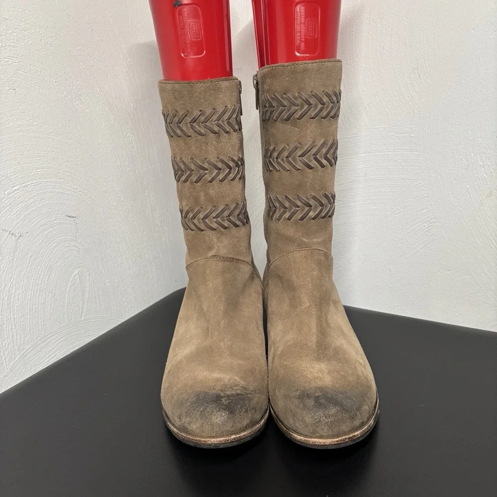 UGG Cailyn Womens 9 Boots Brown Distressed Suede Winter‎ Western Low Heel Roper